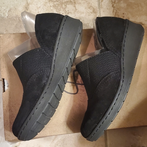 Born Tinetto black distressed wedge bootie - Picture 1 of 7